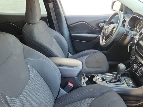Velvet Red Pearlcoat 2020 Jeep Cherokee Latitude