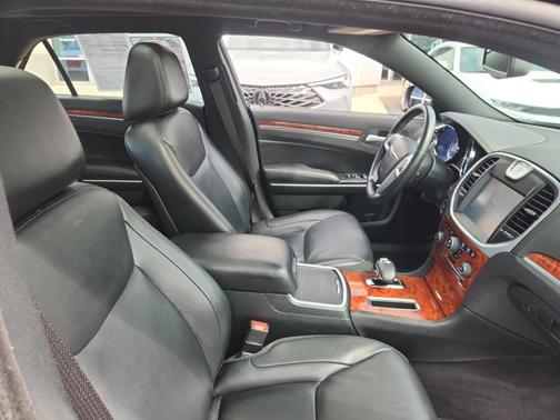 2014 Chrysler 300 Base