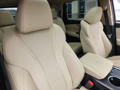 Red 2023 Acura MDX w/Technology Package