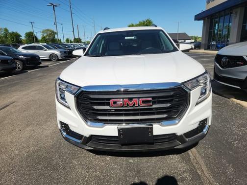 Summit White 2023 GMC Terrain SLE