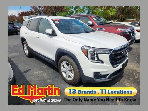 Summit White 2023 GMC Terrain SLE