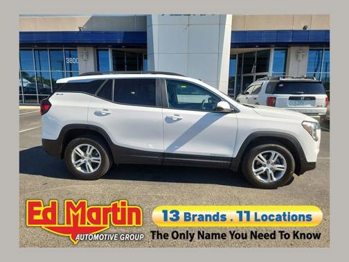 Summit White 2023 GMC Terrain SLE