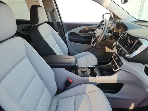 Summit White 2023 GMC Terrain SLE