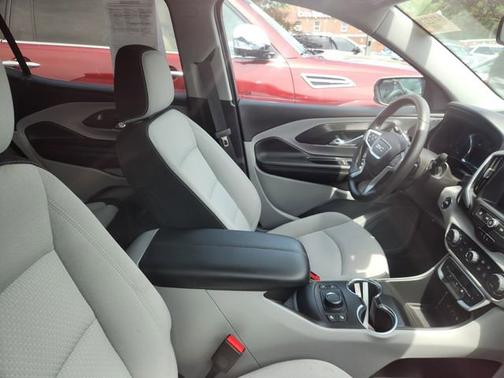Summit White 2023 GMC Terrain SLE