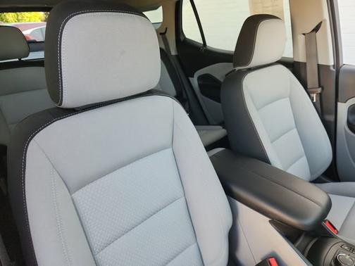 Summit White 2023 GMC Terrain SLE