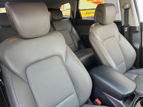 2017 Hyundai SANTA FE SE Ultimate