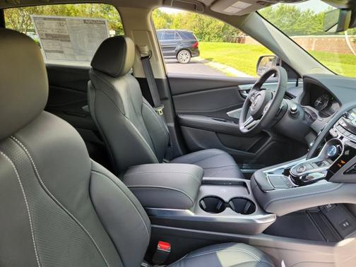 2025 Acura RDX w/Technology Package