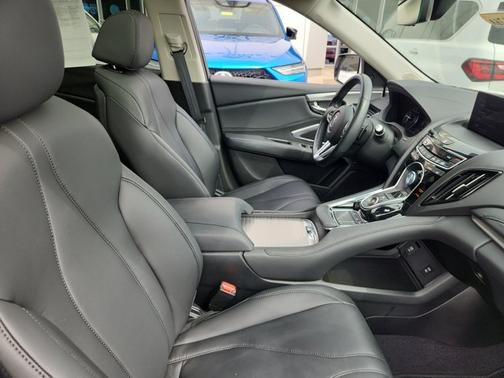 White 2023 Acura RDX Base