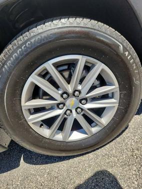 Silver Ice Metallic 2022 Chevrolet Traverse LT Leather
