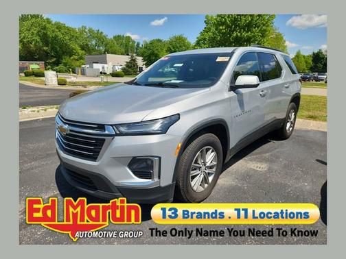 Silver Ice Metallic 2022 Chevrolet Traverse LT Leather