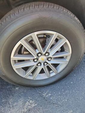 Silver Ice Metallic 2022 Chevrolet Traverse LT Leather