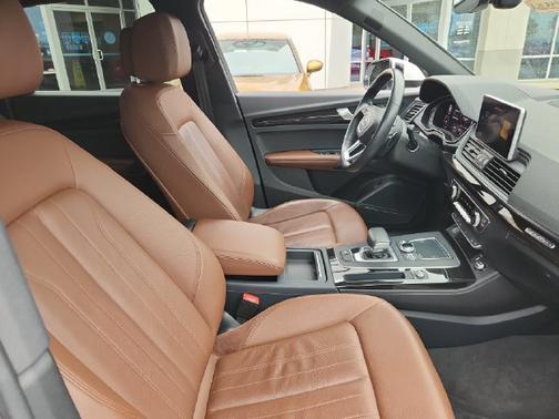 Ibis White 2018 Audi Q5 2.0T Prestige