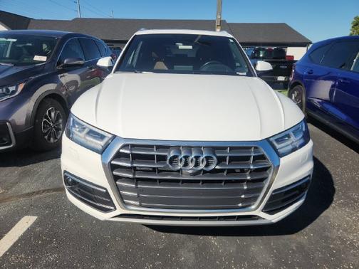 White 2018 Audi Q5 2.0T Prestige