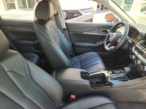 White 2023 Acura Integra Base