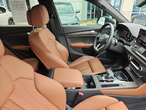 2024 Audi Q5 S line Premium Plus