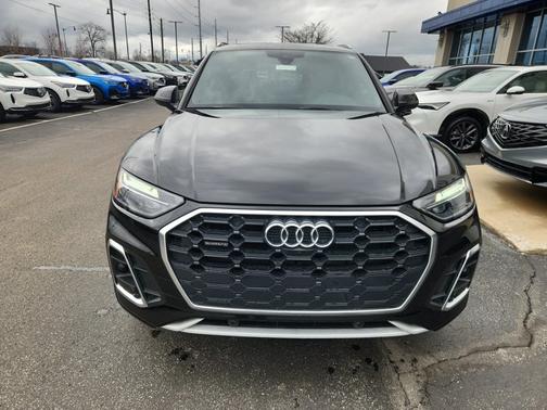 2024 Audi Q5 S line Premium Plus