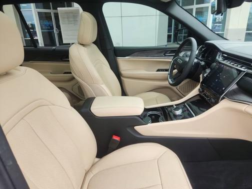 Bright White Clearcoat 2022 Jeep Grand Cherokee 4xe 4xe