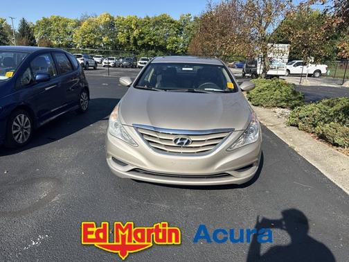2011 Hyundai SONATA GLS