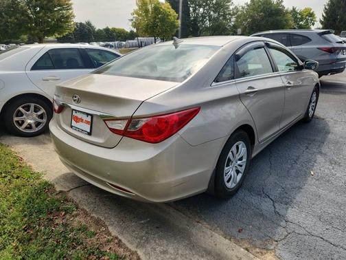 2011 Hyundai SONATA GLS