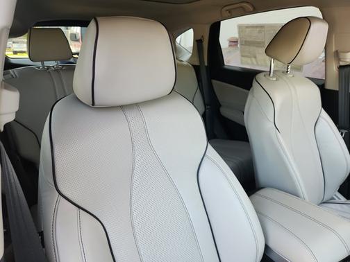 2025 Acura RDX w/Advance Package