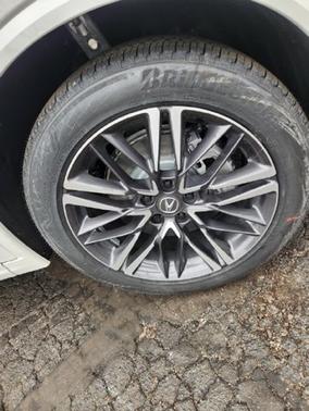 Platinum White Pearl 2026 Acura MDX w/Advance Package