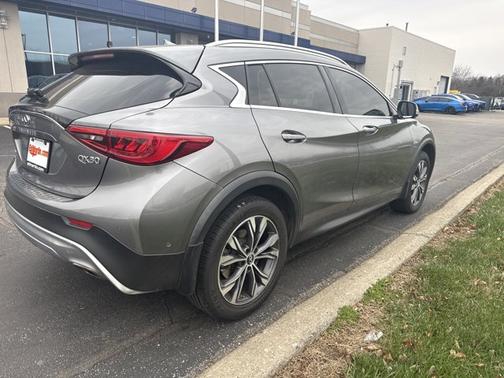 2018 INFINITI QX30 ESSENTIAL
