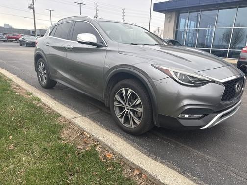 2018 INFINITI QX30 ESSENTIAL