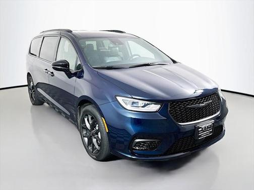 2024 Chrysler Pacifica Touring L AWD