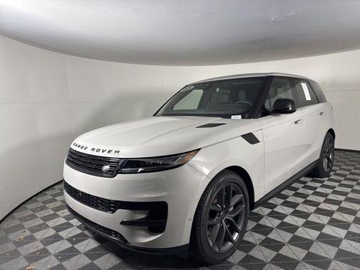 2025 Land Rover Range Rover Sport SE