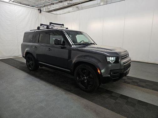 2024 Land Rover Defender 130 P400 X-Dynamic SE