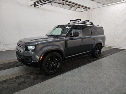 2024 Land Rover Defender 130 P400 X-Dynamic SE