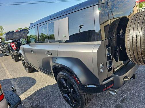 2023 Land Rover Defender 110 Carpathian Edition