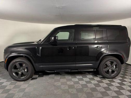 2025 Land Rover Defender 110 P400 S