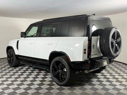 2025 Land Rover Defender 110 P400 X-Dynamic SE