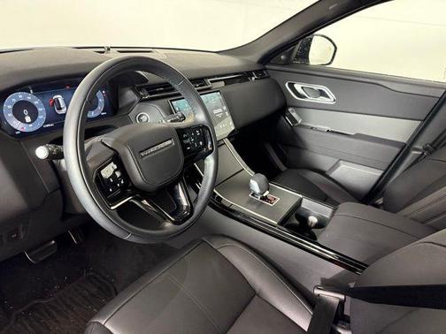 2025 Land Rover Range Rover Velar P400 Dynamic SE