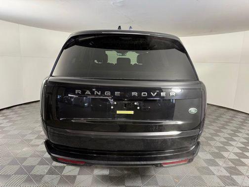 2023 Land Rover Range Rover P530 SE