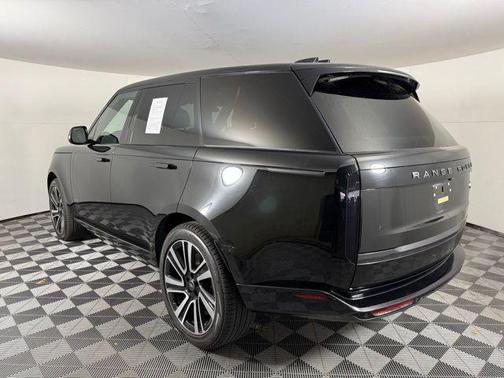 2023 Land Rover Range Rover P530 SE