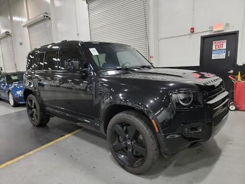 2022 Land Rover Defender 110 X-Dynamic HSE