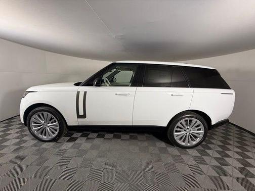 2025 Land Rover Range Rover P530 SE