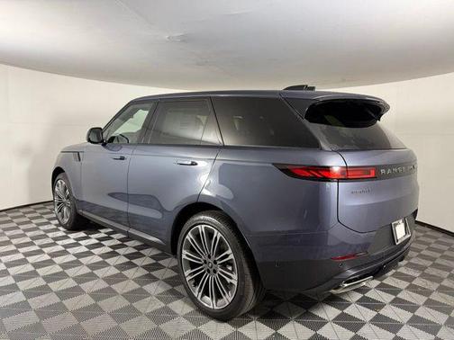 2025 Land Rover Range Rover Sport SE