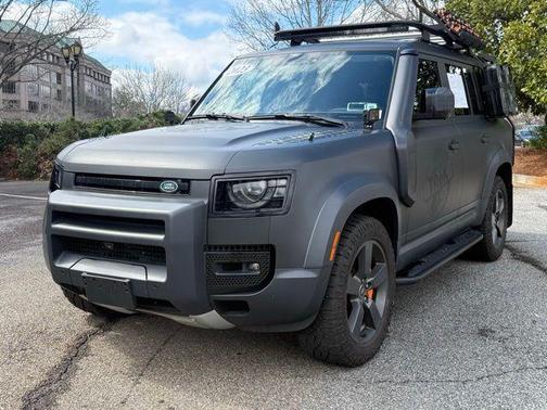 2023 Land Rover Defender 130 SE