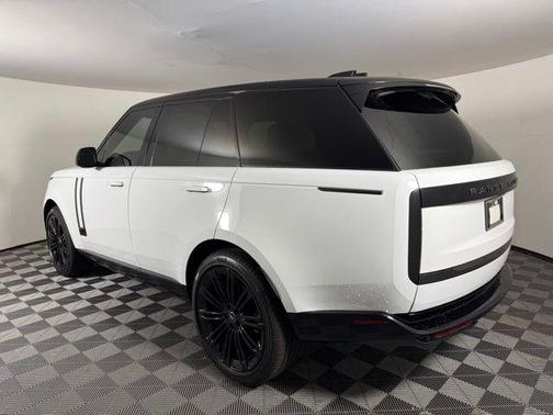 2025 Land Rover Range Rover P530 SE