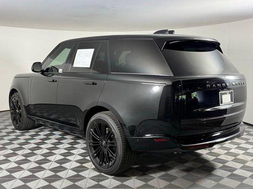 2024 Land Rover Range Rover P530 SE