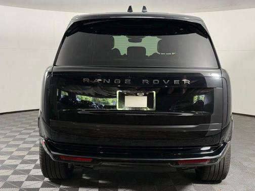2024 Land Rover Range Rover P530 SE