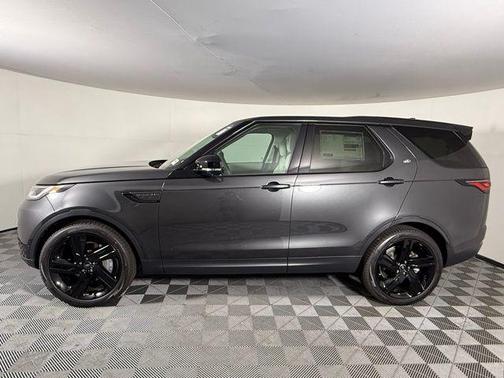 2025 Land Rover Discovery P300 S