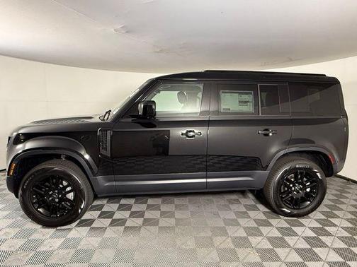 2025 Land Rover Defender 110 P300