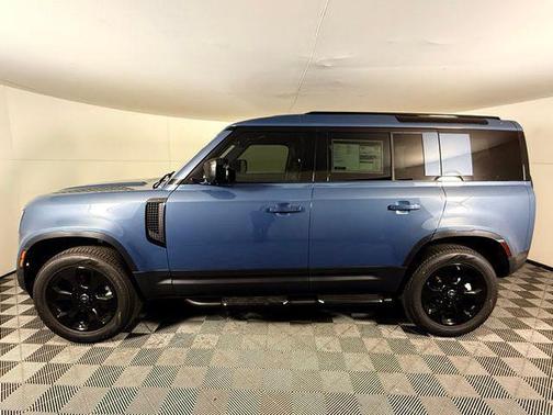 2025 Land Rover Defender 110 P300