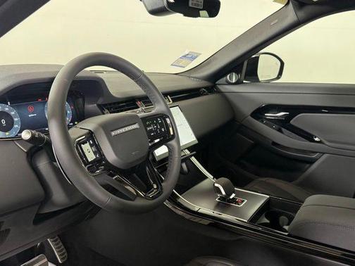 2026 Land Rover Range Rover Evoque Dynamic SE