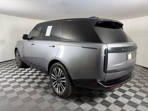 2023 Land Rover Range Rover P530 SE