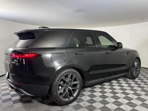2023 Land Rover Range Rover Sport SE